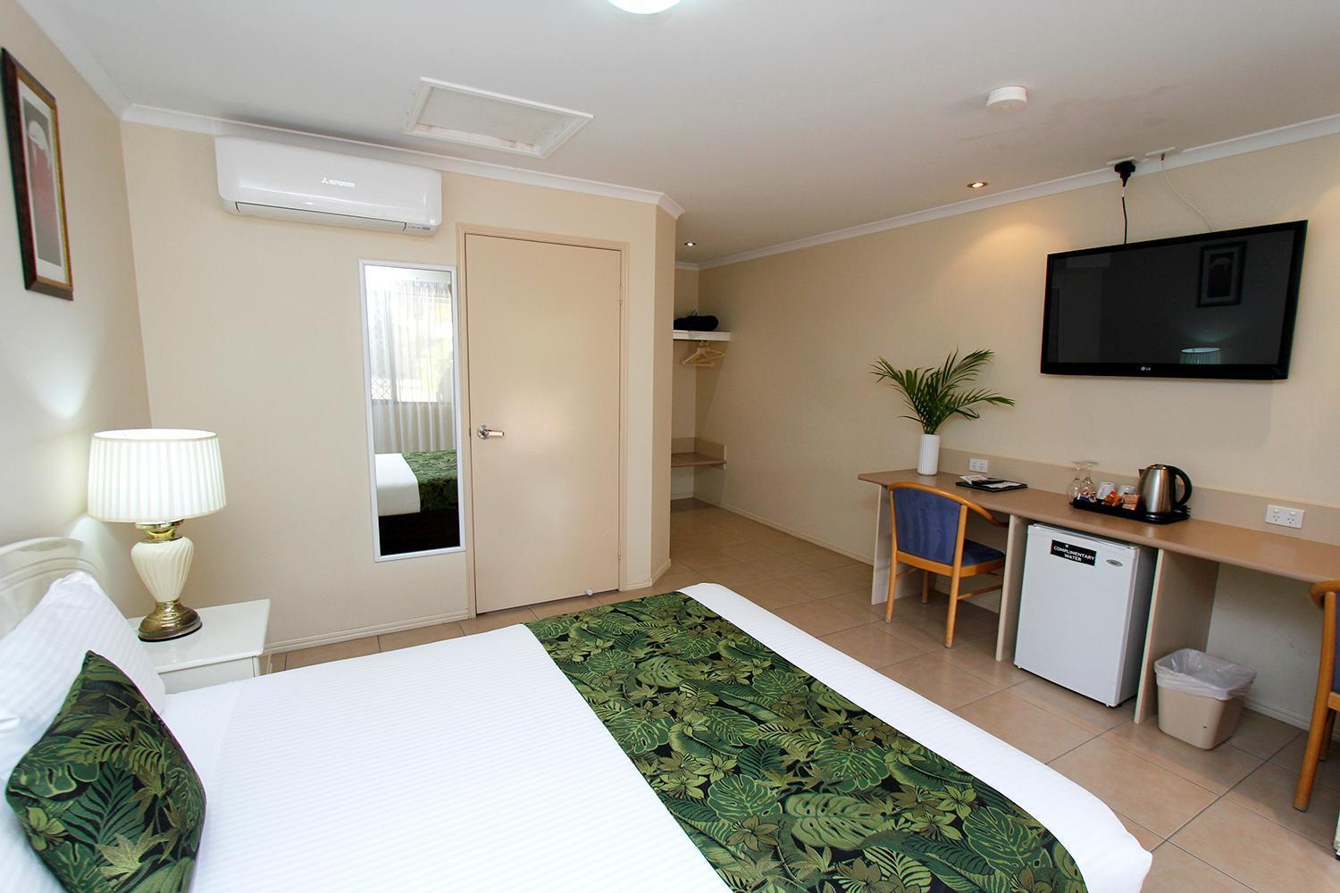 The Palms Motel Chinchilla Εξωτερικό φωτογραφία
