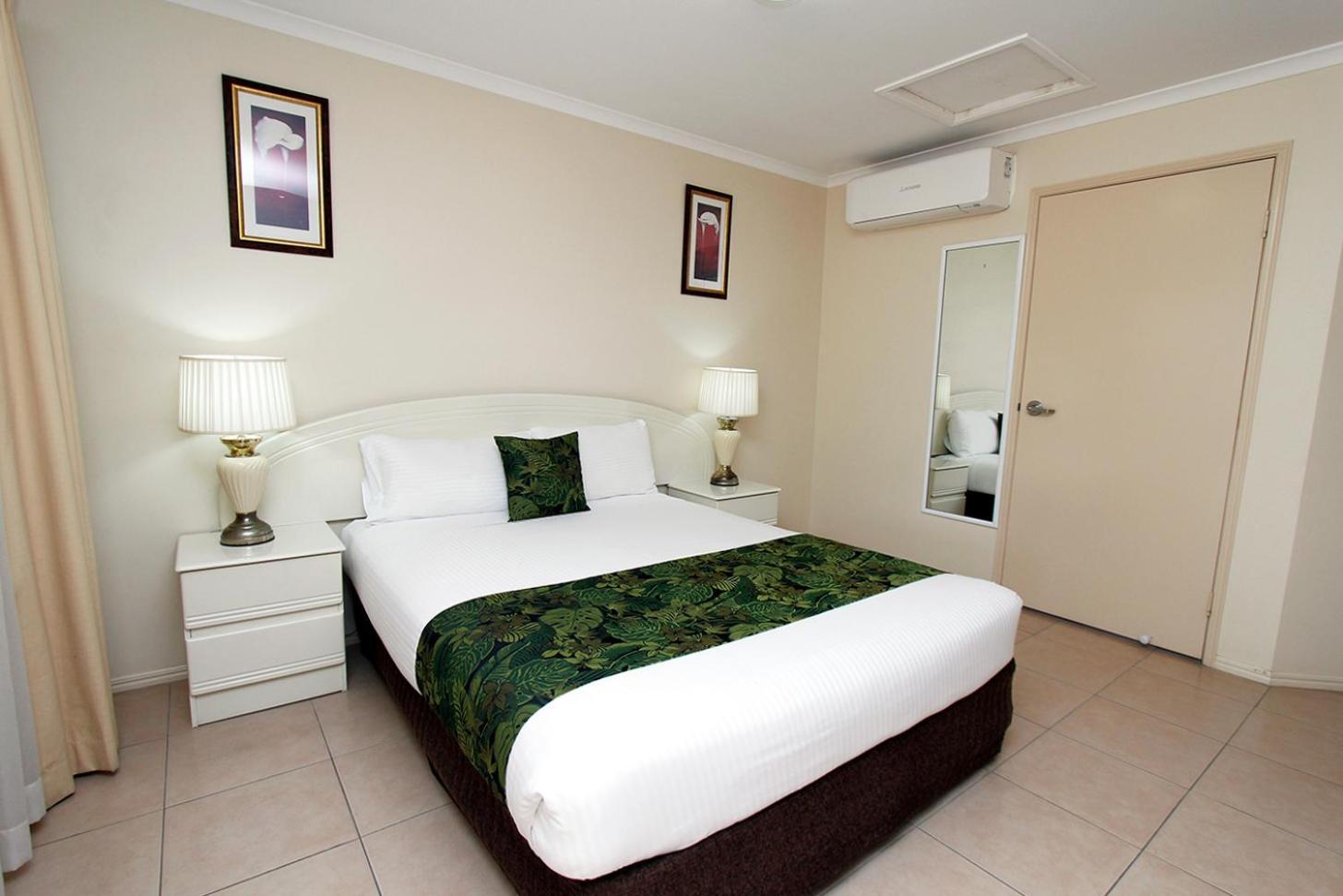 The Palms Motel Chinchilla Εξωτερικό φωτογραφία