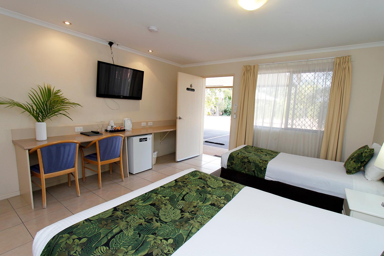 The Palms Motel Chinchilla Εξωτερικό φωτογραφία