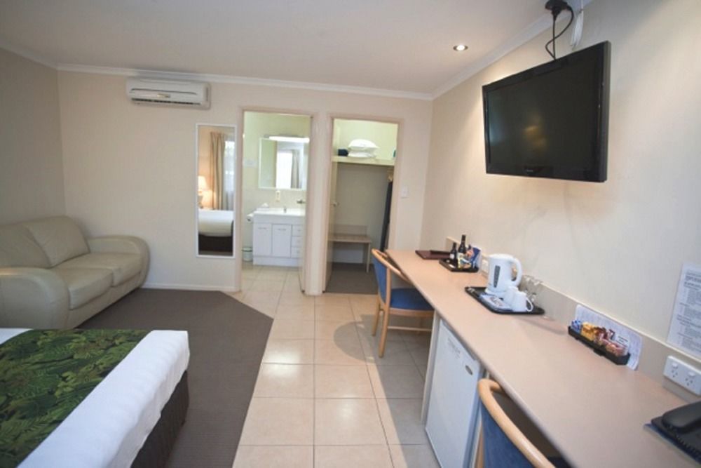 The Palms Motel Chinchilla Εξωτερικό φωτογραφία