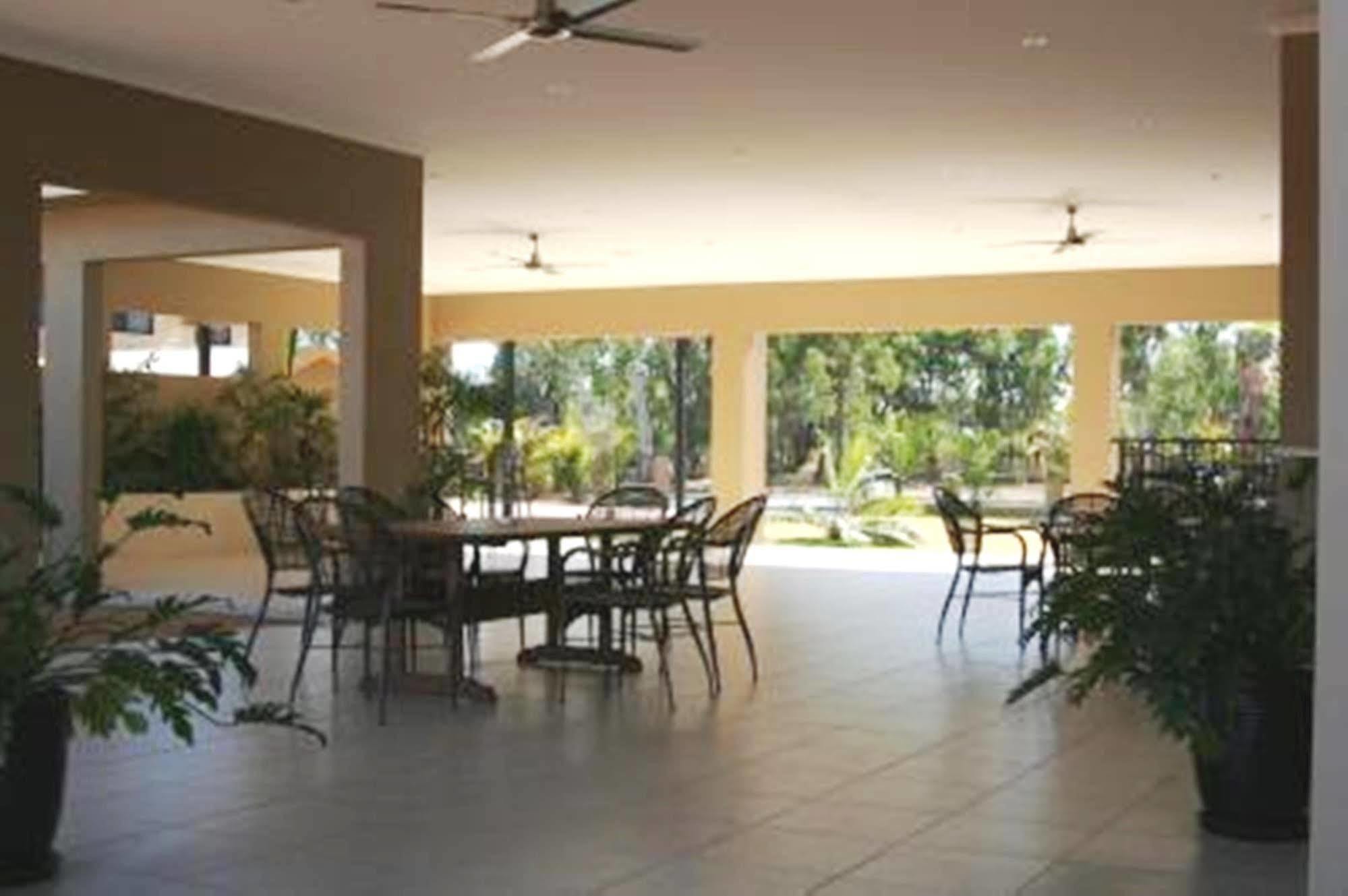 The Palms Motel Chinchilla Εξωτερικό φωτογραφία